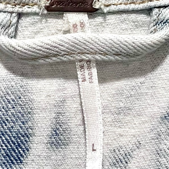 Free People acid Indigo and White Denim Jacket Large‎ - Picture 7 of 7